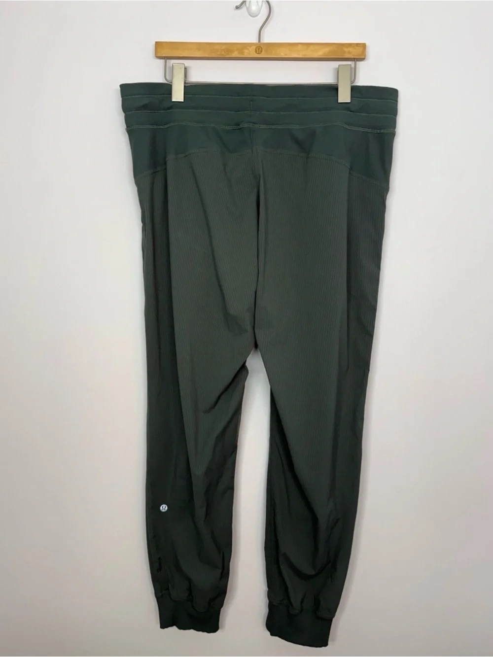 Lululemon Dance Studio Mid-Rise Jogger Dark Forest Sz 14 28” Inseam